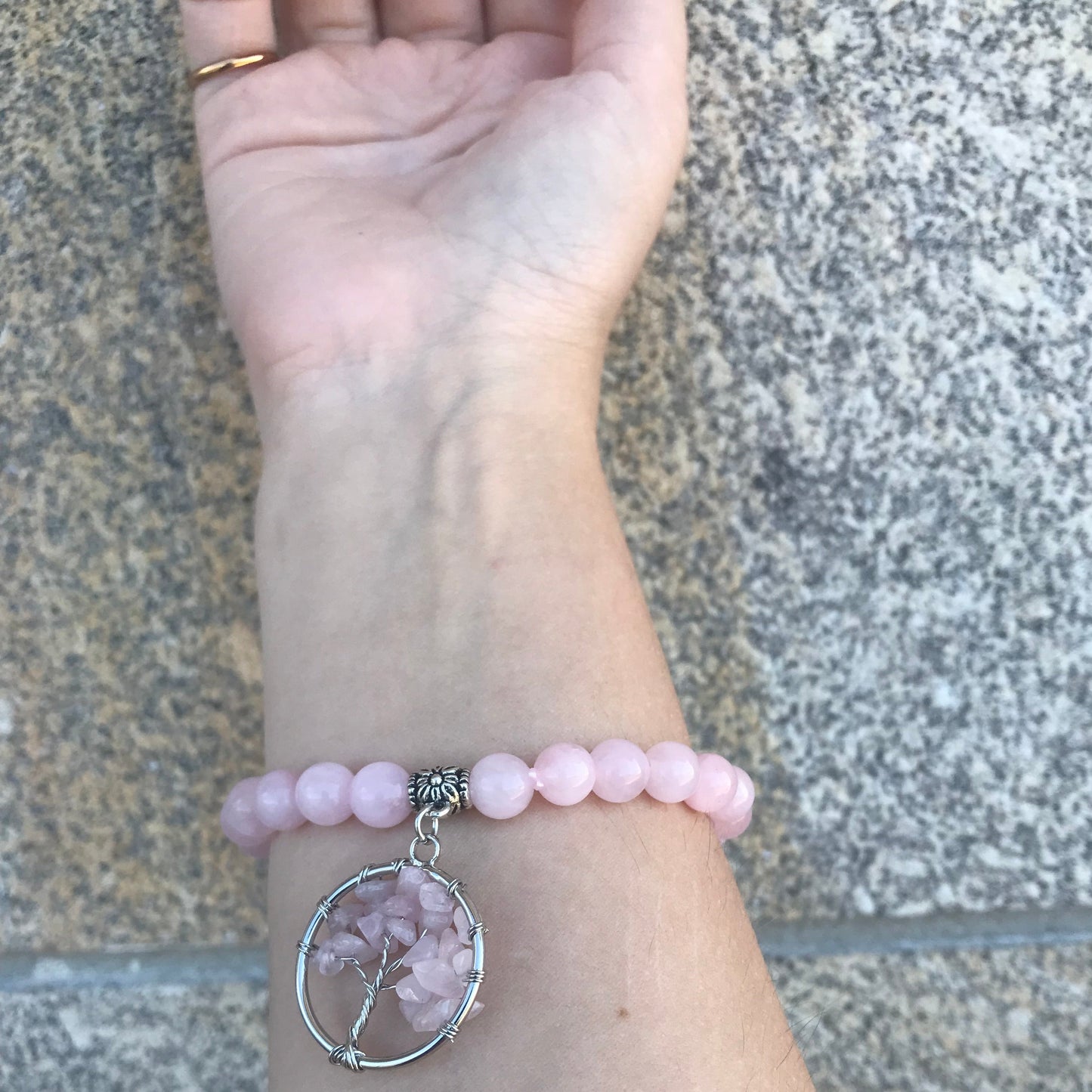 Pulseira 7 Chakras com Pedras Naturais Quartzo Rosa e Árvore da Vida - REF1032