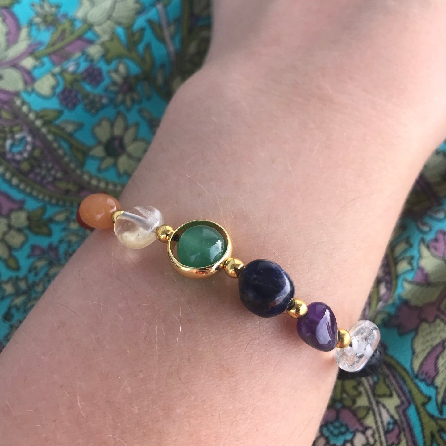 Pulseira com Pedras Naturais 7 Chakras e Pedras Vulcânicas com Estrelas - REF1808