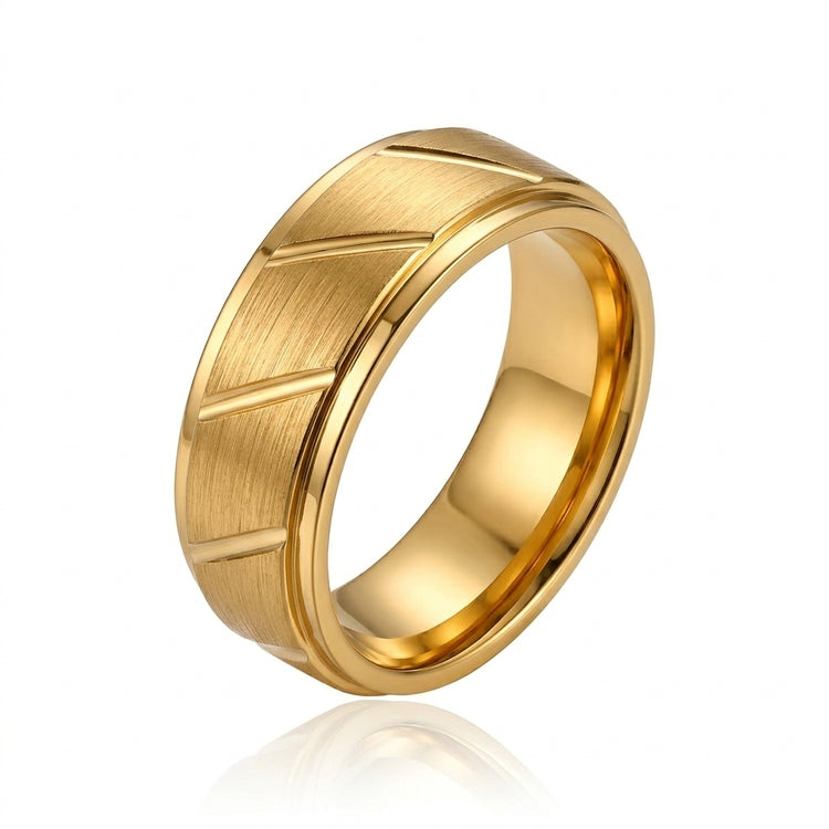 Aliança em Tungsténio Dourada 8mm de Largura, Banda Escovada com Linhas Diagonais - REF9041