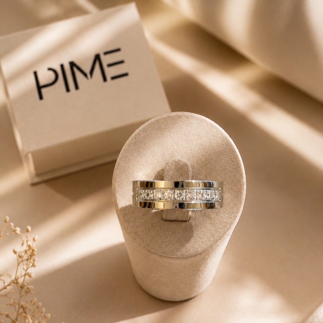 Aliança Prateada Brilhante com Filete Central ou Pedras Brilhantes 6mm em Aço para Casamento, Namoro ou Compromisso - REF00083