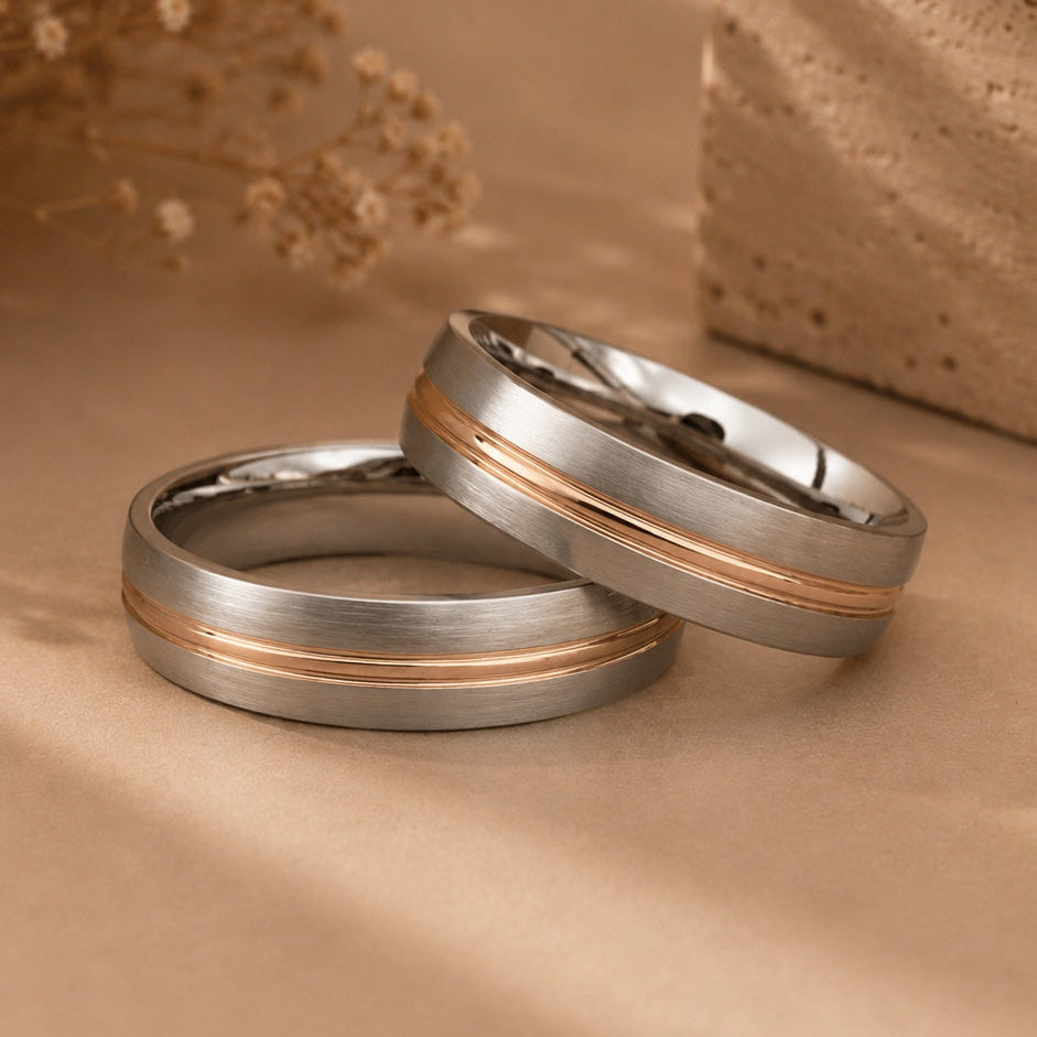 Aliança Filete Dourado 6mm em Aço para Casamento, Namoro ou Compromisso - REF1841