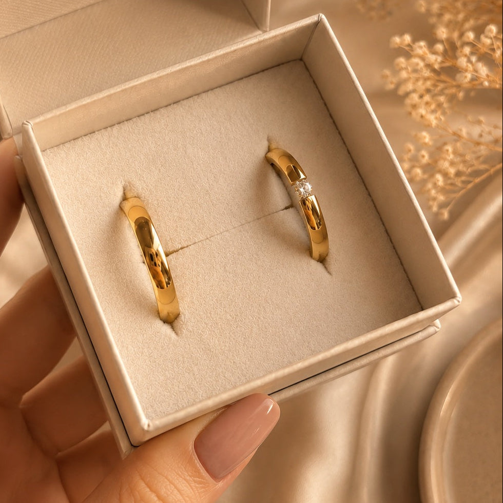 Aliança Dourada (3mm e 4mm) em Aço para Casamento, Namoro ou Compromisso - REF1651