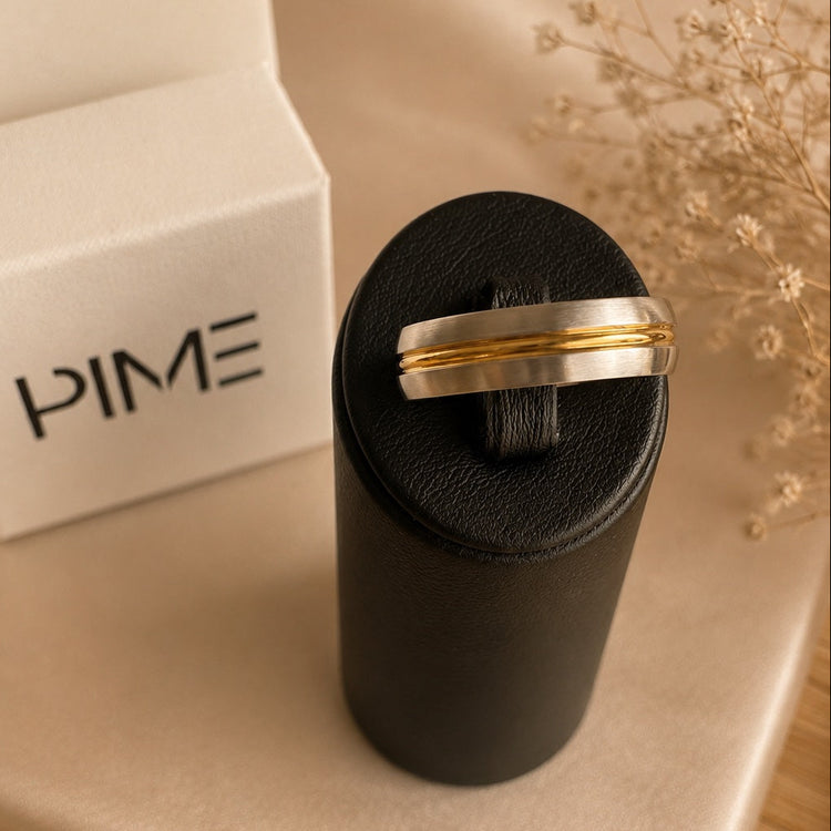 Aliança Filete Dourado 6mm em Aço para Casamento, Namoro ou Compromisso - REF1841