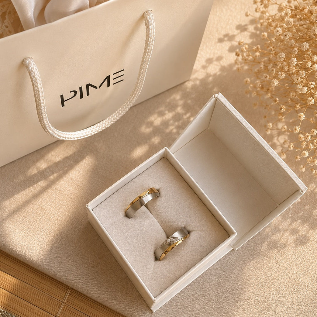 Aliança Prateada com Banda Dourada e Pedras ou Dourada com Banda Prateada 6mm em Aço para Casamento, Namoro ou Compromisso - REF00095