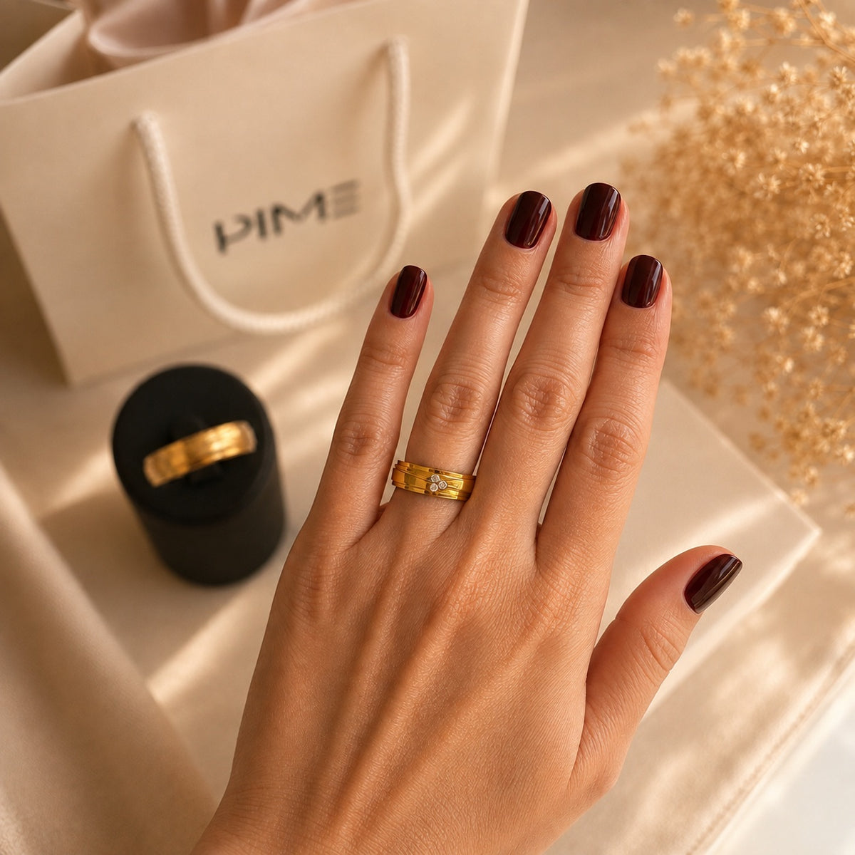 Alianças com Rebordos Dourados 6mm em Aço para Casamento, Namoro ou Compromisso - REF00070