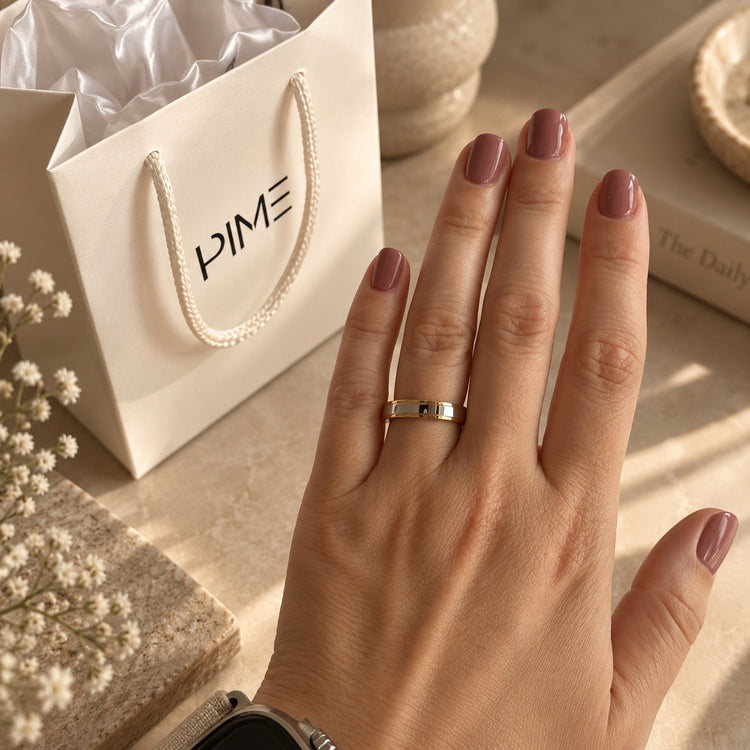 Aliança Dourada com Centro Prateado - 4mm e 6mm - em Aço para Casamento, Namoro ou Compromisso - REF0002321