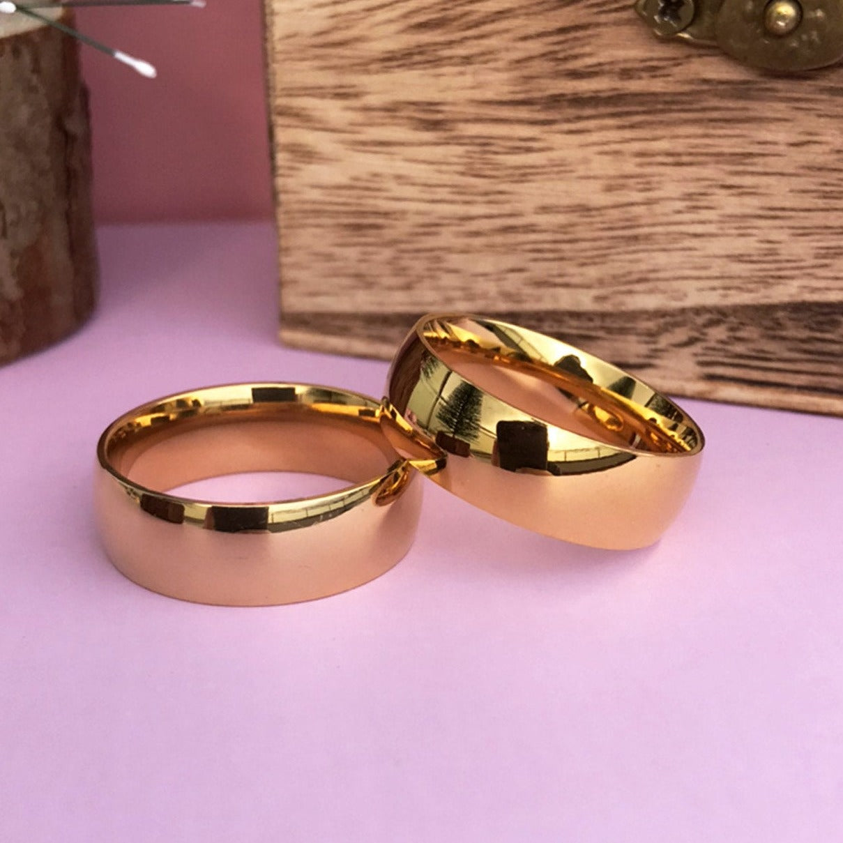 Aliança Tradicional Dourada Larga (8mm) em Aço para Casamento, Namoro ...