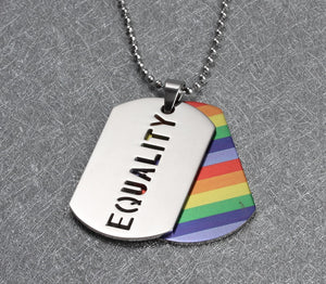 Colar LGBTQIA+ com Dupla Medalha Arco-íris - em Aço - Igualdade - REF2003