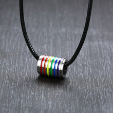 Carregar imagem no visualizador da galeria, Colar LGBTQIA+ com Cordão preto e Medalha Colorida Arco-Íris em Aço - REF2006