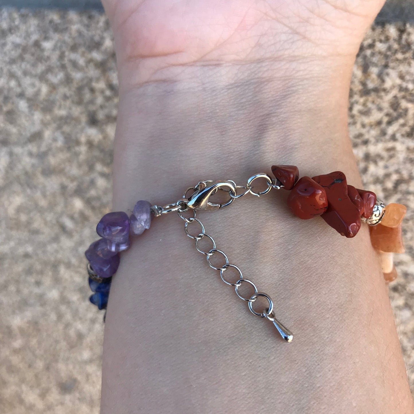 Pulseira Reiki com Pedras Lascadas 7 Chakras - REF1061