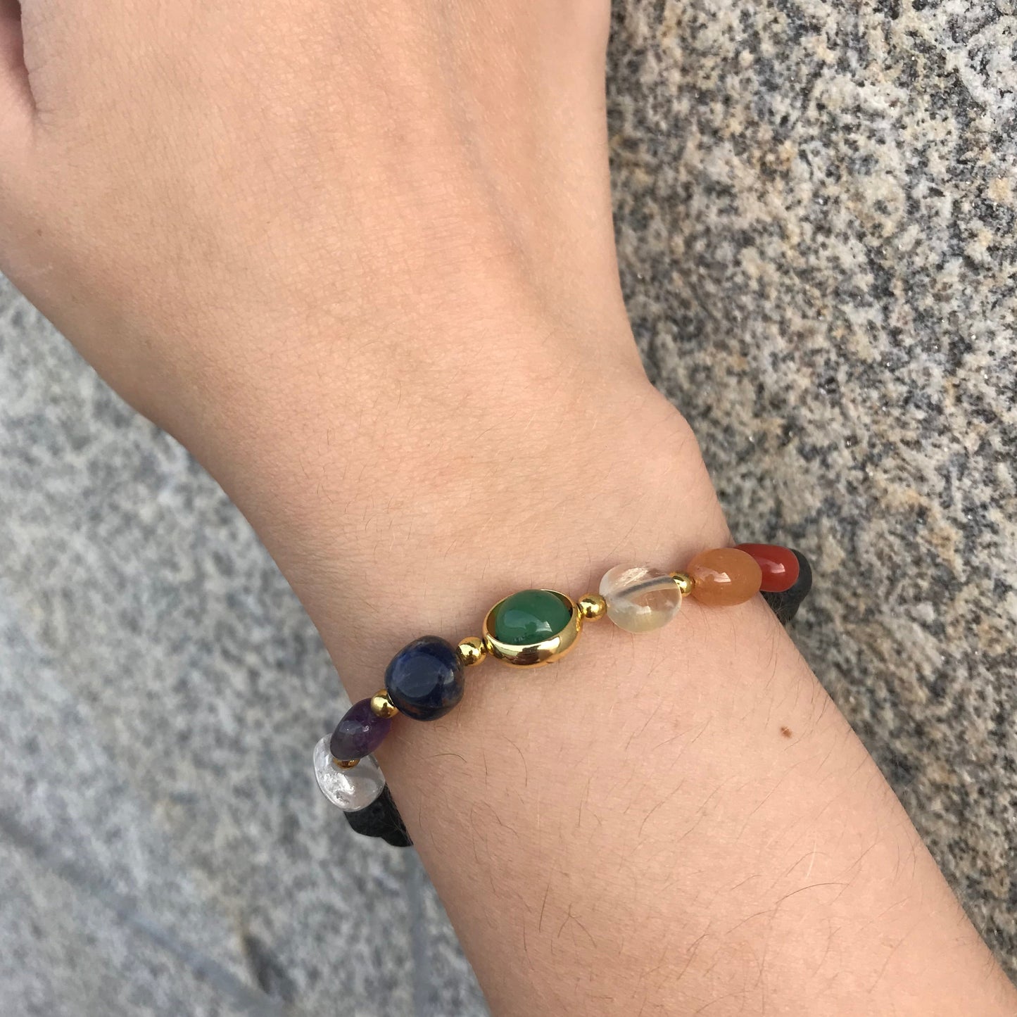 Pulseira com Pedras Naturais 7 Chakras e Pedras Vulcânicas com Estrelas - REF1808