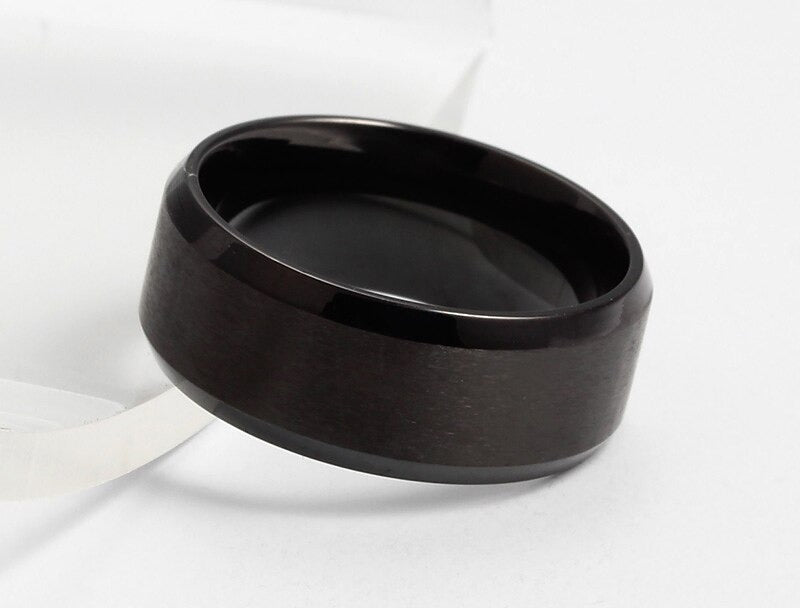Aliança Preta Escovada Larga (8mm) em Aço para Casamento, Namoro ou Compromisso - REF000151 - PIME.pt