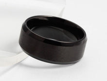 Carregar imagem no visualizador da galeria, Aliança Preta Escovada Larga (8mm) em Aço para Casamento, Namoro ou Compromisso - REF000151 - PIME.pt