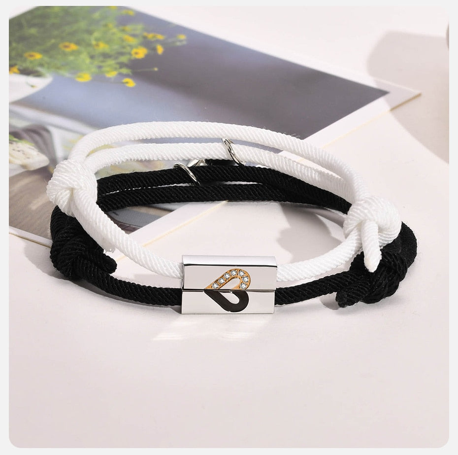 Conjunto de Pulseiras para Namorados Ajustáveis em Corda com Íman - Coração Unido - REF1264