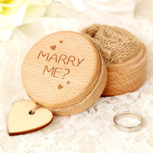 Carregar imagem no visualizador da galeria, Caixa para Alianças Marry Me? (Casas Comigo?) em Madeira - REF1142 - PIME.pt