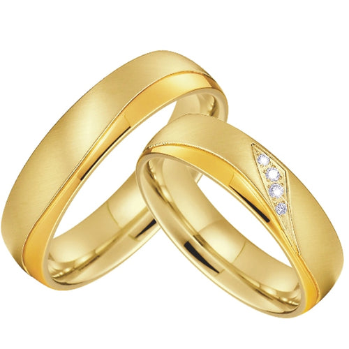 Aliança Dourada com Pedras ou Dourada com Linha Simples 6mm em Aço para Casamento, Namoro ou Compromisso - REF1009 - PIME.pt