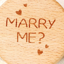 Carregar imagem no visualizador da galeria, Caixa para Alianças Marry Me? (Casas Comigo?) em Madeira - REF1142 - PIME.pt