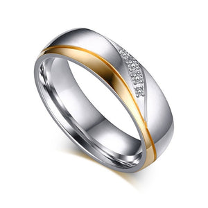 Aliança Prateada com Banda Dourada e Pedras ou Dourada com Banda Prateada 6mm em Aço para Casamento, Namoro ou Compromisso - REF00095 - PIME.pt