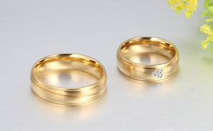 Alianças com Rebordos Dourados 6mm em Aço para Casamento, Namoro ou Compromisso - REF00070 - PIME.pt