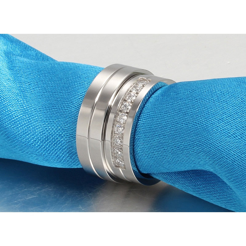 Aliança Prateada Brilhante com Filete Central ou Pedras Brilhantes 6mm em Aço para Casamento, Namoro ou Compromisso - REF00083 - PIME.pt