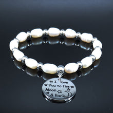 Carregar imagem no visualizador da galeria, Pulseira com Pérolas e Medalha I Love You To The Moon &amp; Back em Aço - REF1369 - PIME.pt