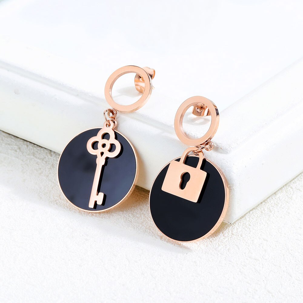 Brincos Medalha com Chave e Cadeado em Aço - REF1556 - PIME.pt
