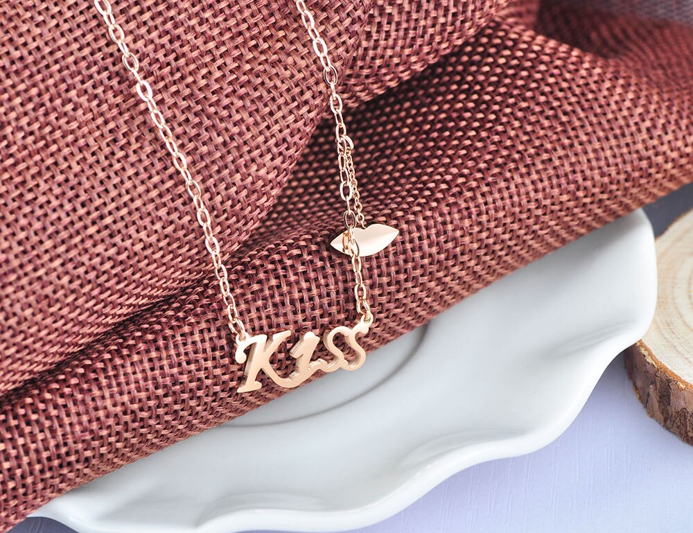 Colar Kiss (Beijo) em Aço - REF1584 - PIME.pt