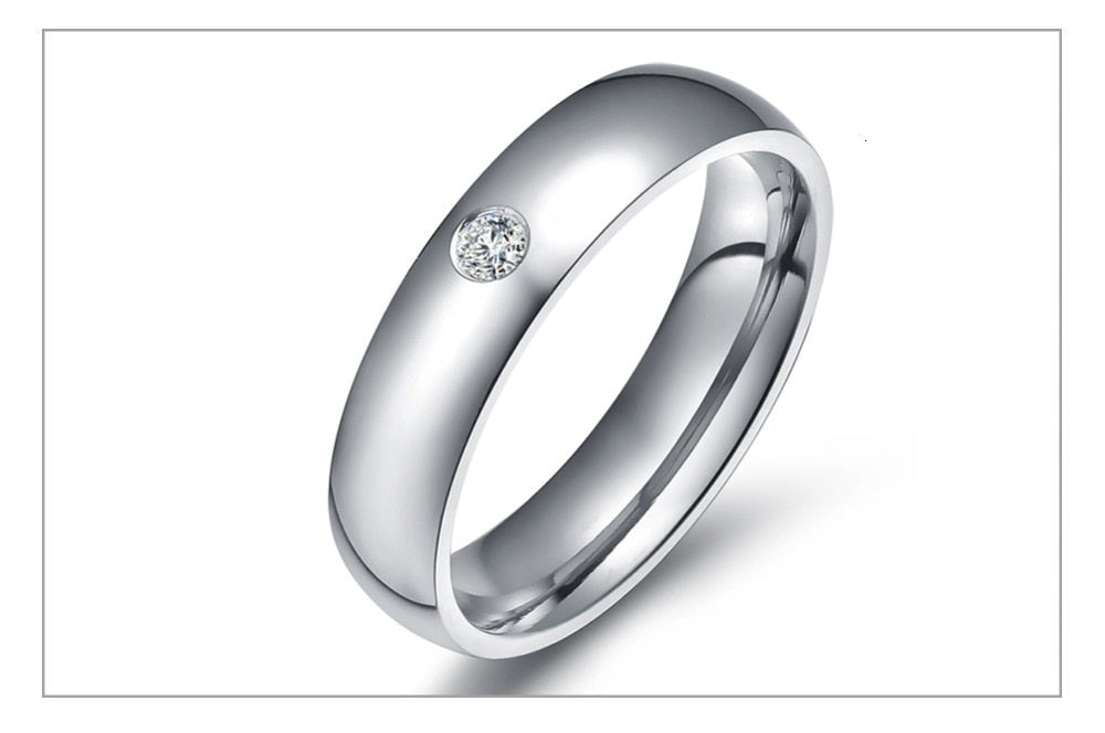 Aliança Prateada Simples e Pedra Solitária 5mm e 6mm em Aço - REF1832 - PIME.pt