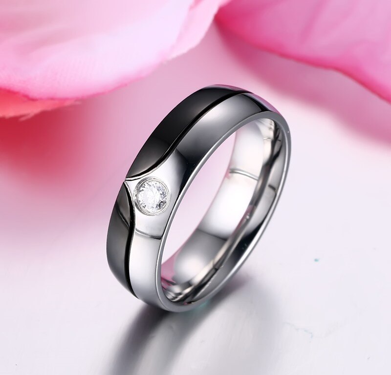 Aliança Prateada com Rebordo Preto (6mm) ou Rebordo Dourado Rosa (4mm) em Aço - REF00011 - PIME.pt