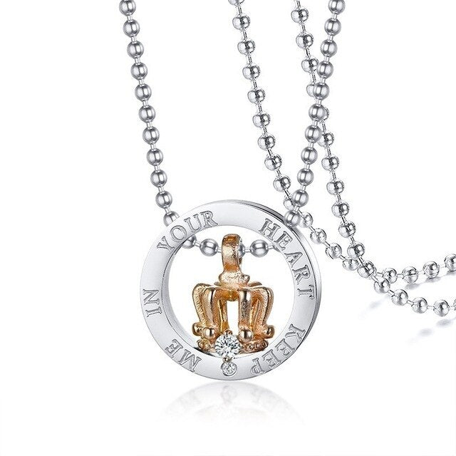Colar para Namorados ou Casais - Keep Me In Your Heart com Coroa e Pedra - em Aço - REF1075 - PIME.pt